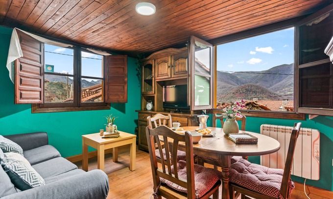 Fresnedo Apartment | Apartment 'Montegrande Rodeado De Montañas' with Shared Terrace and Wi-Fi
