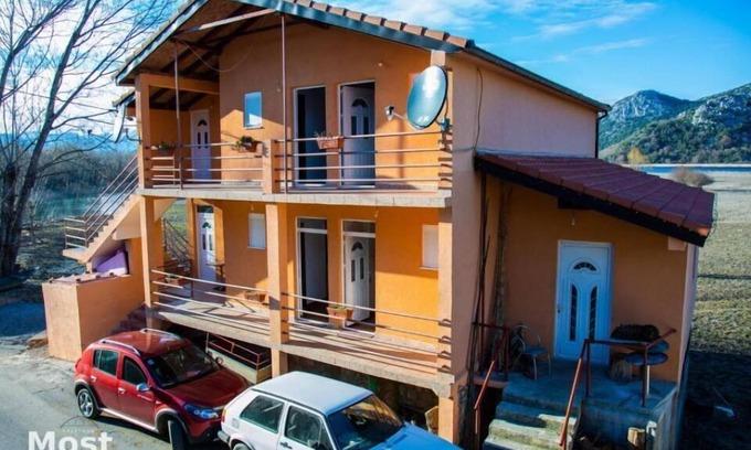 Dodosi House | Apartment most suite overlooking the lake