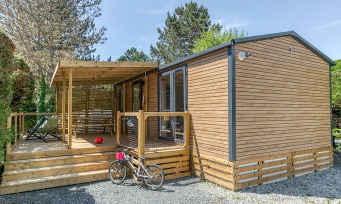 Vaulnaveys-le-Bas RV Rental | Apartment 'Nest 29 N°25' with Mountain View, Wi-Fi and Air Conditioning