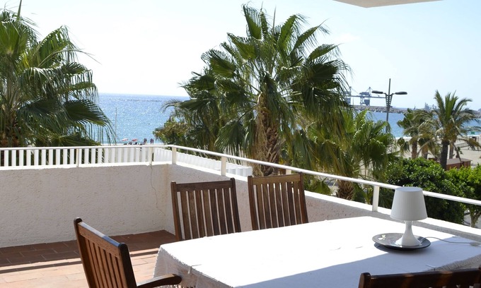 Carboneras Apartment | Apartment on the beach front line
