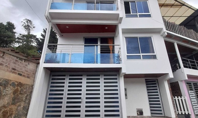Macanal Apartment | APARTMENT ON THE HILL