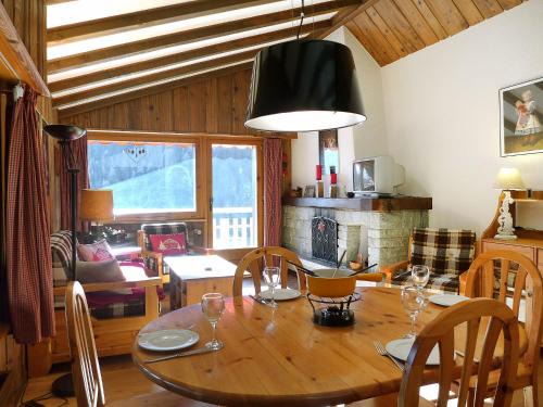 Champex-Lac Apartment | Apartment Parc B 431 by Interhome