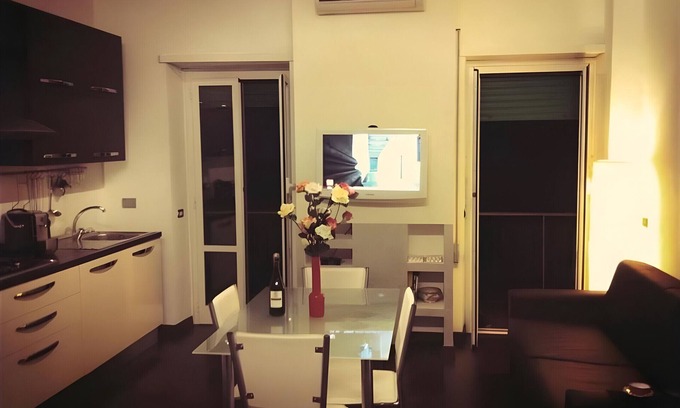 Quartiere XXVII Primavalle Apartment | Apartment 'Pinetina Roma' with Balcony, Wi-Fi and Air Conditioning