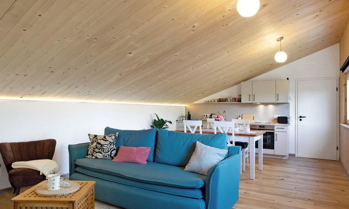 Schlitz Apartment | Apartment 'Refugium Aus Vollholz' with Mountain View, Shared Garden and Wi-Fi