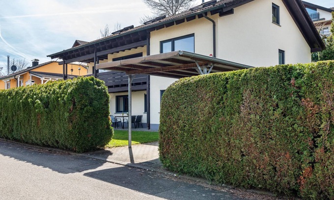 Wahlwies Apartment | Apartment 'Reichle' with Private Garden and Wi-Fi