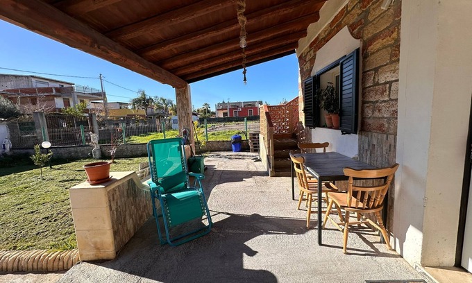 Augusta Apartment | Apartment 'Relax A Due Passi Dal Mare' with Shared Garden, Wi-Fi and Air Conditioning
