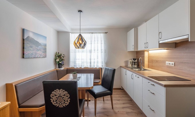 Tesimo Apartment | Apartment 'Residence Alpina Comfort Nr 2' with Mountain View, Shared Pool and Wi-Fi