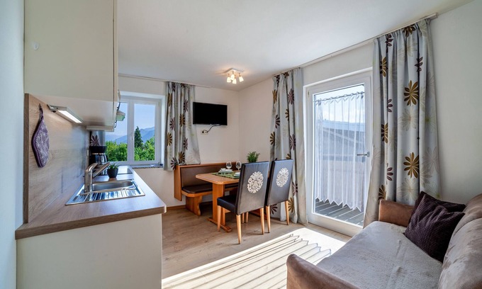 Tesimo Apartment | Apartment 'Residence Alpina Family Nr 4' with Private Terrace and Wi-Fi