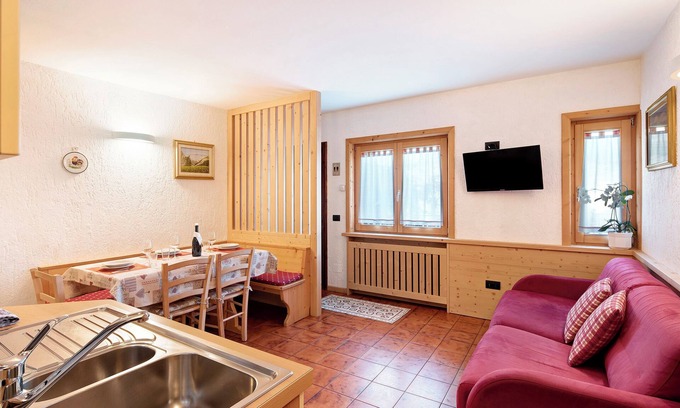 Teola Apartment | Apartment 'Residence Attila Giardino' with Mountain View, Shared Garden & Wi-Fi
