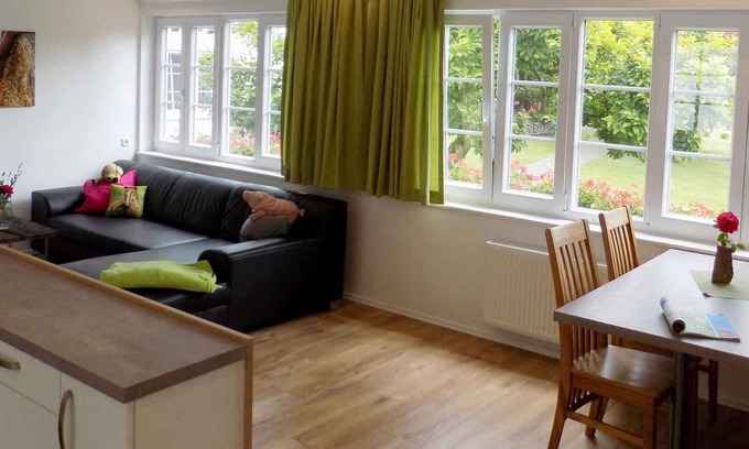 Finnentrop Apartment | Apartment 'Rosenblüte' with Private Terrace, Shared Garden and Wi-Fi