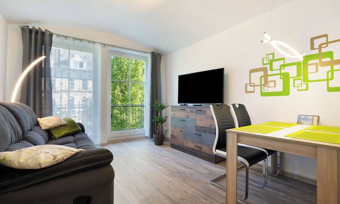 Kaßberg Apartment | Apartment 'Ruhige Maisonettewohnung Kaßberg' with Balcony and Wi-Fi