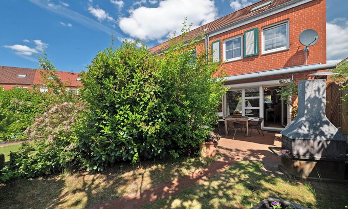 Obervieland Apartment | Apartment 'Schönes Maritimes Haus' with Private Terrace, Private Garden and Wi-Fi