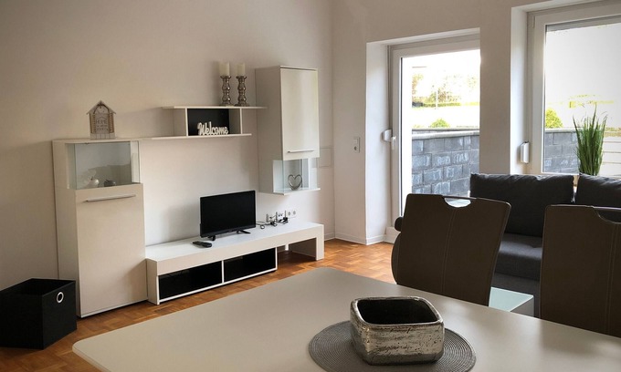 Nonnweiler Apartment | Apartment 'Schneiders 4' with Shared Terrace, Shared Garden and Wi-Fi