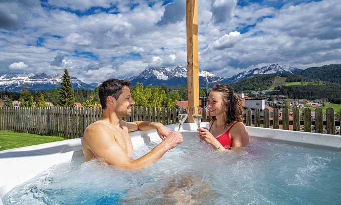 Nova Ponente Apartment | Apartment "Schlossberg Rosengarten" with Mountain View, Private Finnish Sauna & Garden