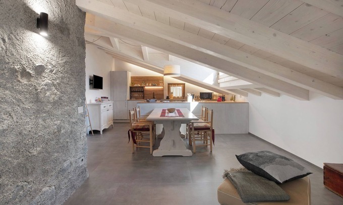 Oga Apartment | Apartment 'Scoiattolo' with Mountain View, Shared Garden and Wi-Fi