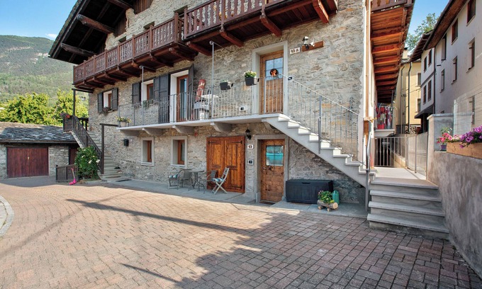 Aymavilles Apartment | Apartment 'Souvenir au Moulin' with Mountain View, Shared Garden and Wi-Fi
