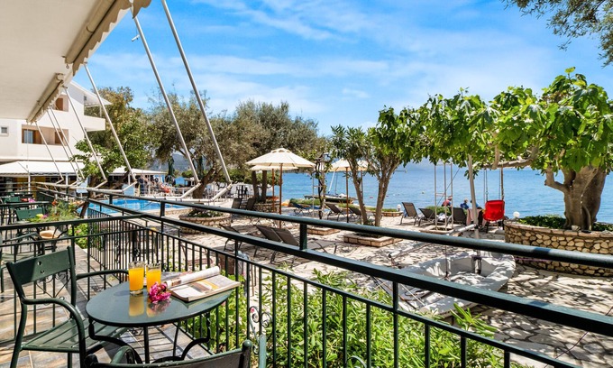 Nikiana Apartment | Apartment-Studio "Nikiana Club - Studio 2" with Sea View, Shared Pool & Wi-Fi