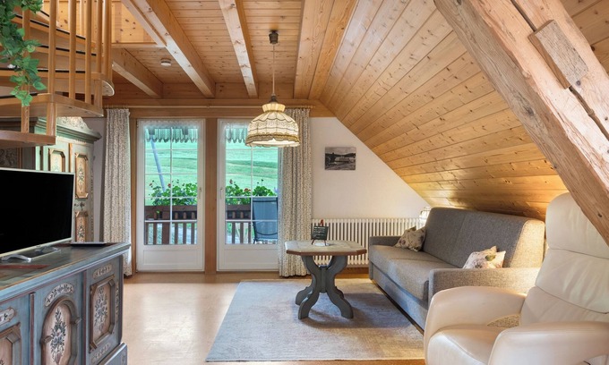 Titisee-Neustadt Apartment | Apartment 'Süd' with Mountain View, Shared Terrace and Wi-Fi