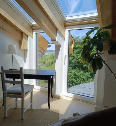 Seeshaupt Apartment | Apartment unterm Dach mit kleinem Seeblick