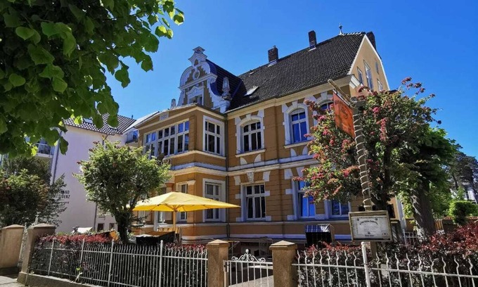 Ahlbeck Apartment | Apartment "Villa Adler - Seeblick" with Lake View