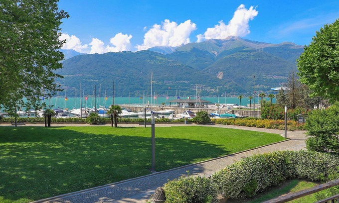 Colico Piano Apartment | Apartment Villa Kunterbunt I Giardino Holiday Apartment on the Lake