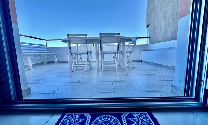 Vallevo Apartment | Apartment with all amenities 50 meters from the sea. Breathtaking view