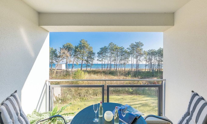 Juliusruh Apartment | Apartment with balcony and sea view, direct beach location