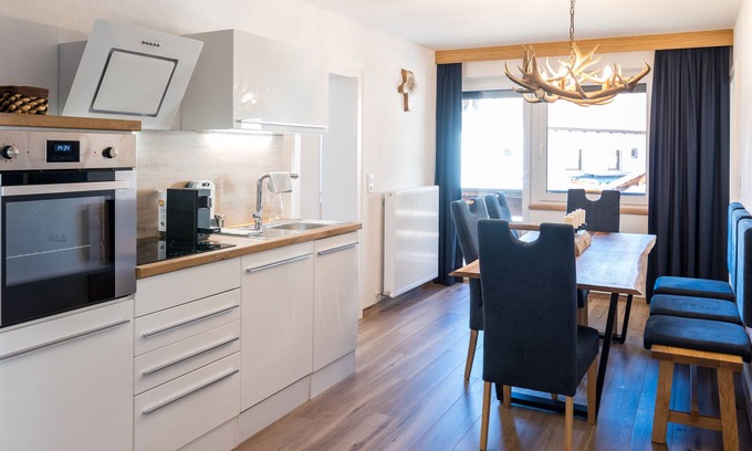 Oetz Apartment | Apartment with Balcony