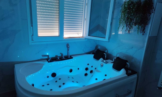 La Almozara Condo | Apartment with jacuzzi El Rincón de las Delicias
