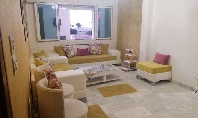 Sqanes Apartment | Apartment with magnificent sea view
