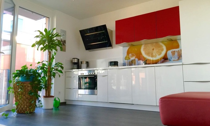 Petershausen-West Apartment | Apartment with Rhine view, 125 sqm, 4 rooms, designer furnishings