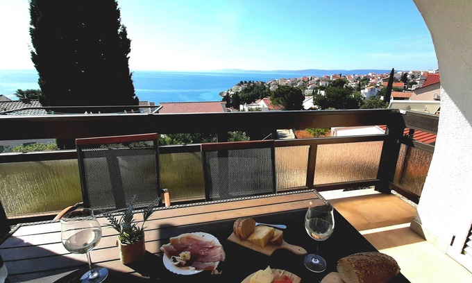 Businci Apartment | Apartment With sea View From the bed and Balcony! Trogir Near Split