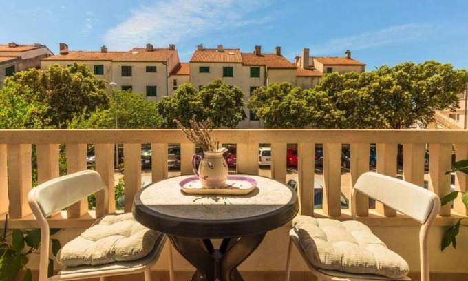 Istok Apartment | Apartments and Room Tattoo (111881-A1) - Makarska