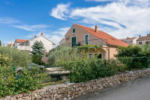 Mirce Apartment | Apartments by the sea Mirca, Brac - 2854