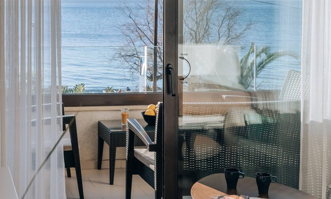 Bar Apartment | Apartments Kuce Lekovica snack bar- Bistro & Beach