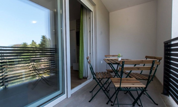 Dugis Apartment | Apartments Mario (11167-A2) - Makarska