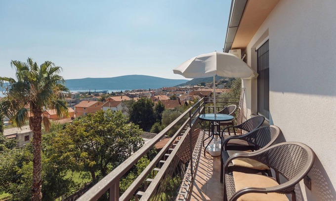 Bijela Apartment | Apartments Villa Mia (114661-A1) - Bijela