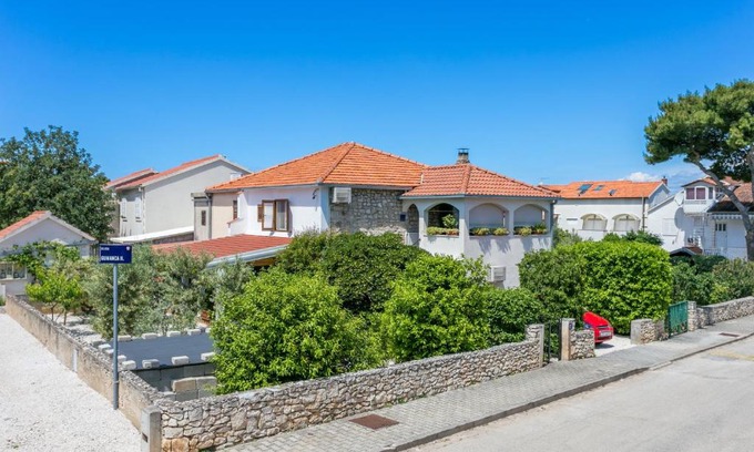 Mirce Apartment | Apartments with parking space Mirca, Brac - 729