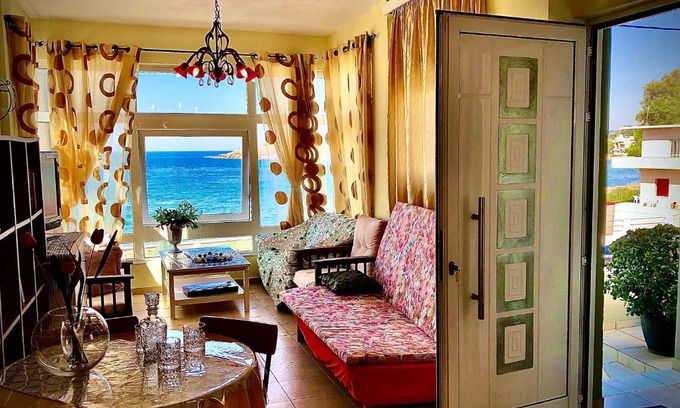 Kato Galatas Apartment | Aphrodite beach, boutique apartment at Kalamaki