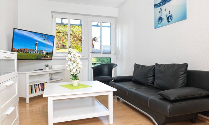 Am Schwarzen Busch Apartment | App. Steuerbord - Cozy 2-room apartment right on the beach!