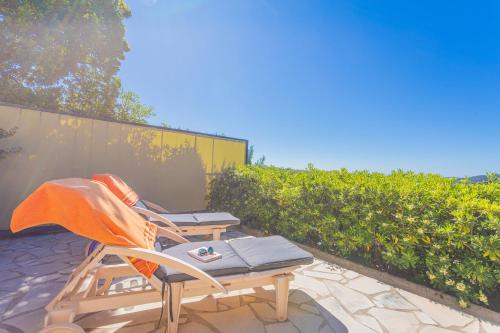 Cavalaire-sur-Mer Apartment | Appart Rez de jardin vue mer
