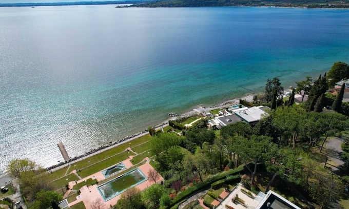 Padenghe sul Garda Apartment | Appartamento Giglio By Bookinggardalake