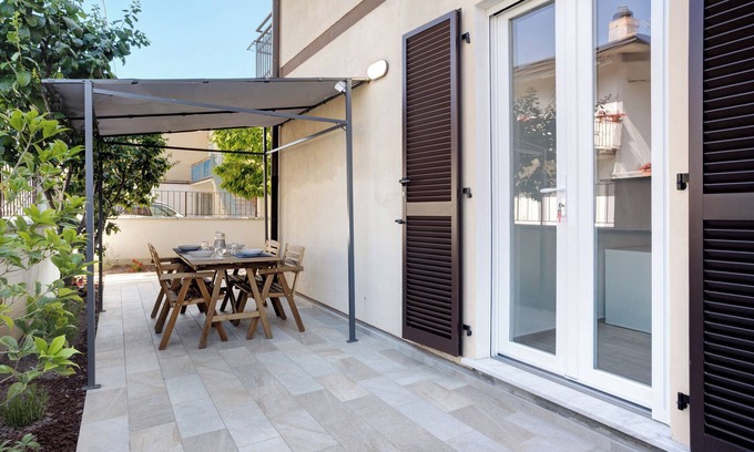 Fiumaretta Apartment | 'Appartamento 1' Near the Beach with Wi-Fi & Garden