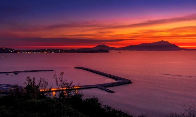 Monte di Procida Apartment | Appartamento 4 Persone, con Tutti i Comfort , Parcheggiato Privato Gratuito