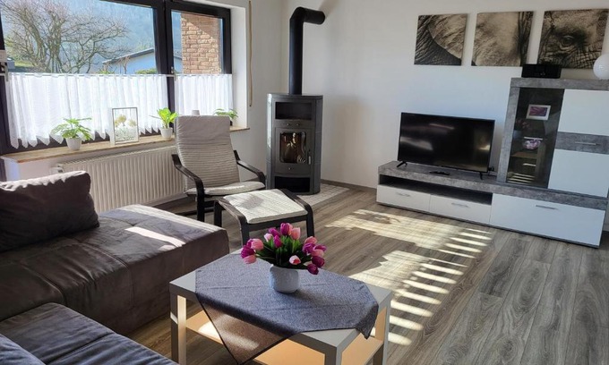 Bodenwerder Apartment | Appartement 2 Schlafzimmer, Terrasse, Hund, Kamin