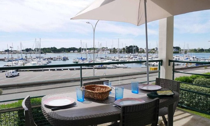 Etel Apartment | Appartement 2P. avec Vue Port, Tennis, Piscine Chauffée, Parking - À 600m de la Plage et Centre Nautique - FR-1-479-37