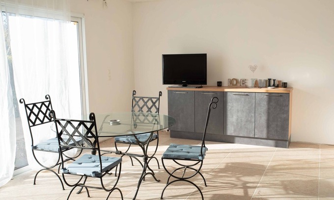 Breziers Apartment | Appartement au Calme, Idéal Pour la Randonnée et le ski