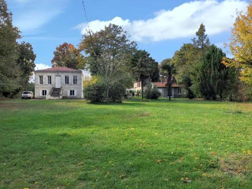 Le Pian-Medoc Apartment | Appartement confortable au cœur du Pian-Médoc avec jardin