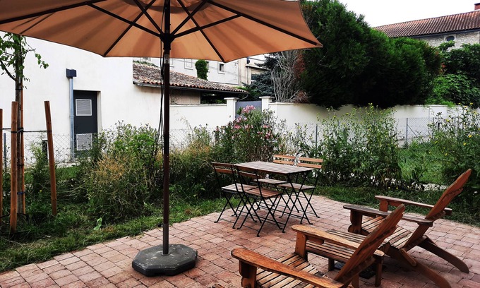 Angouleme Apartment | Appartement Contemporain Centre Angouleme Historique Avec Parking et Jardins
