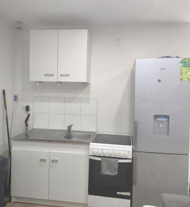Lons-le-Saunier Apartment | Appartement fonctionnel